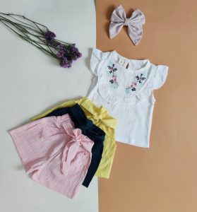 شومیز آستین حلقه ای گلدوزی و شلوارک رنگی