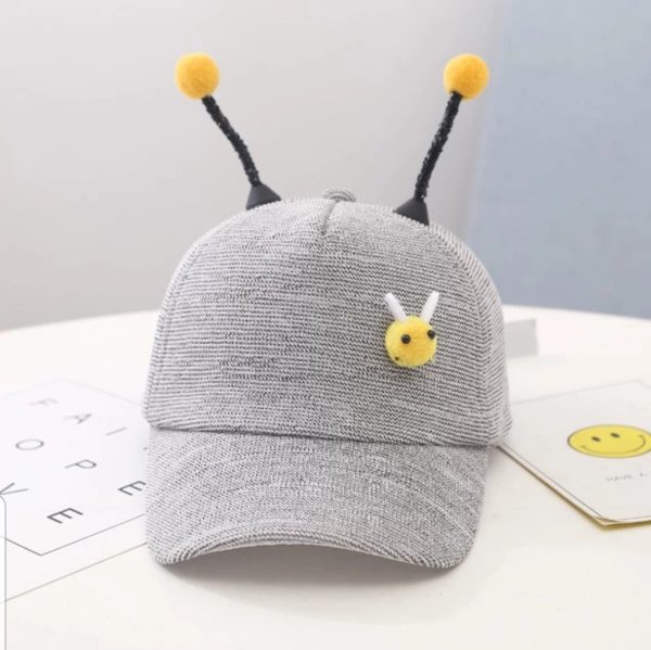 کلاه دخترانه زنبوری طوسی کمرنگ